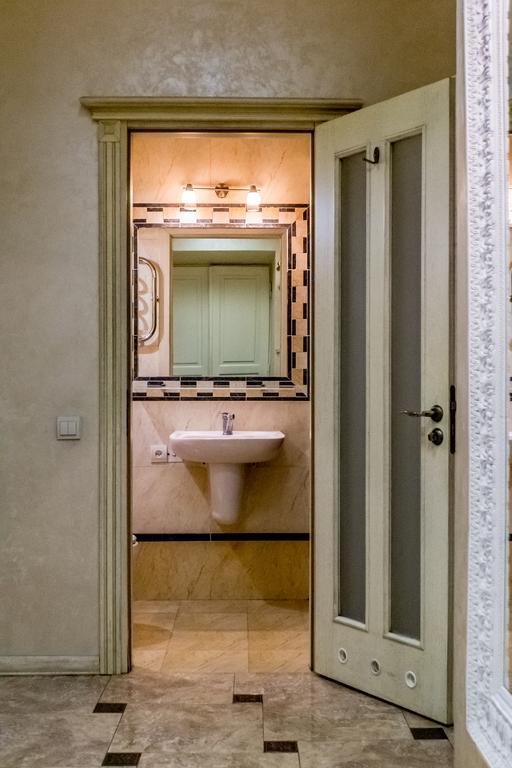 Apartment On Hutsulska 24H Electric Lviv Dış mekan fotoğraf
